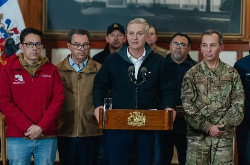 Aprobación de Kast cae a 36% y desaprobación sube a 54%, según Criteria