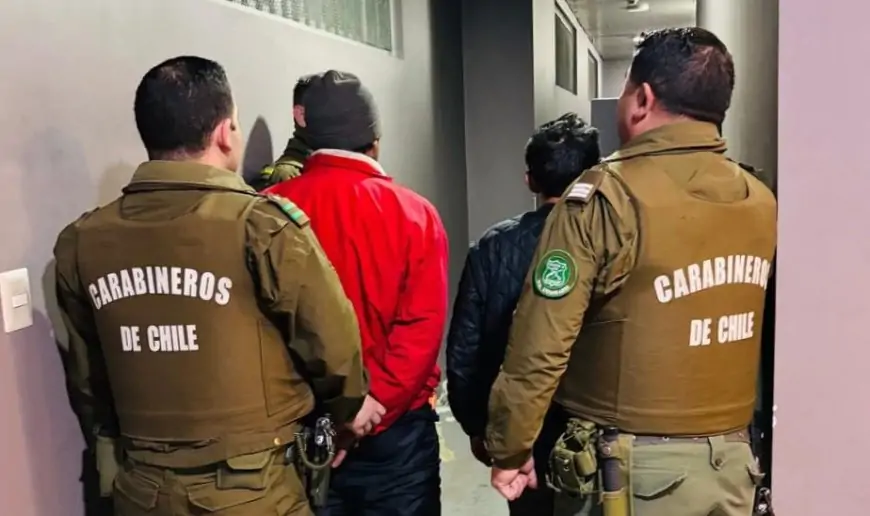 Carabineros detiene a dos sujetos por robo con violencia en farmacia de La Unión
