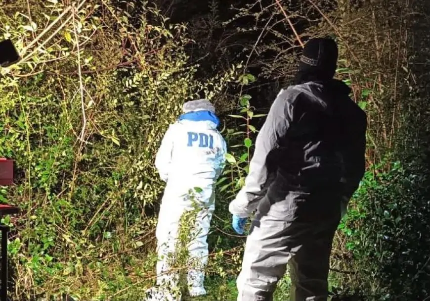 Detectives investigan homicidio de mujer de 20 años en Isla Huar
