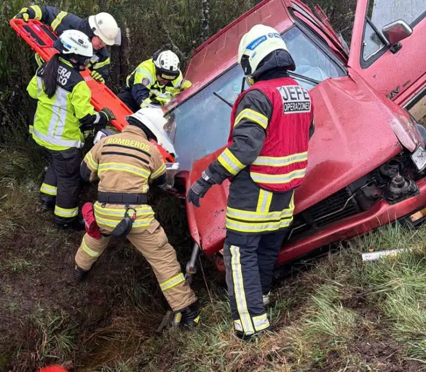 Bomberos de Paillaco atiende dos accidentes de tránsito en la comuna
