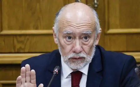 Senador Iván Flores destaca aprobación de ley que evita alza de hasta 20% en cuentas de la luz
