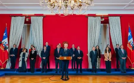 Polémica, descoordinación y alta rotación: los problemas que marcan el gobierno de Kast a cinco meses