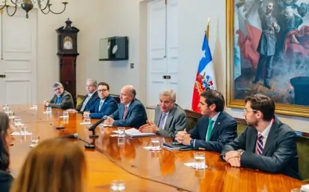 Presidente Kast presenta Comisión Asesora para modernizar el empleo público y convoca a 12 expertos asesores a Hacienda