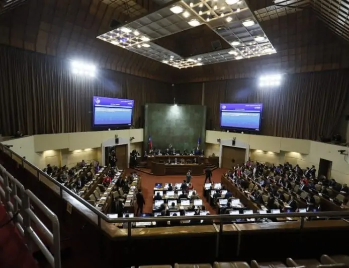 Diputados presentan proyecto para suspender por cinco años la Ley Karin