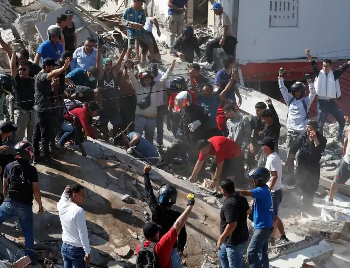 Sube a 285 el número de fallecidos por terremoto en Colombia y 379 personas continúan desaparecidas