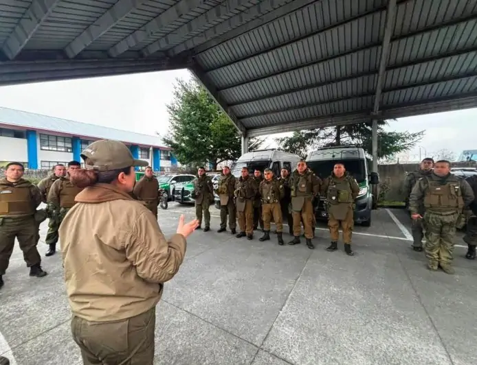 Carabineros y Gendarmería refuerzan vigilancia en cárcel de Puerto Montt y detienen a tres personas