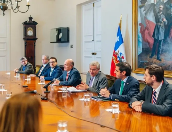 Presidente Kast presenta Comisión Asesora para modernizar el empleo público y convoca a 12 expertos asesores a Hacienda