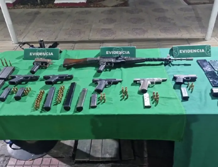 Carabineros incauta armas de guerra en El Bosque y detiene a cuatro personas