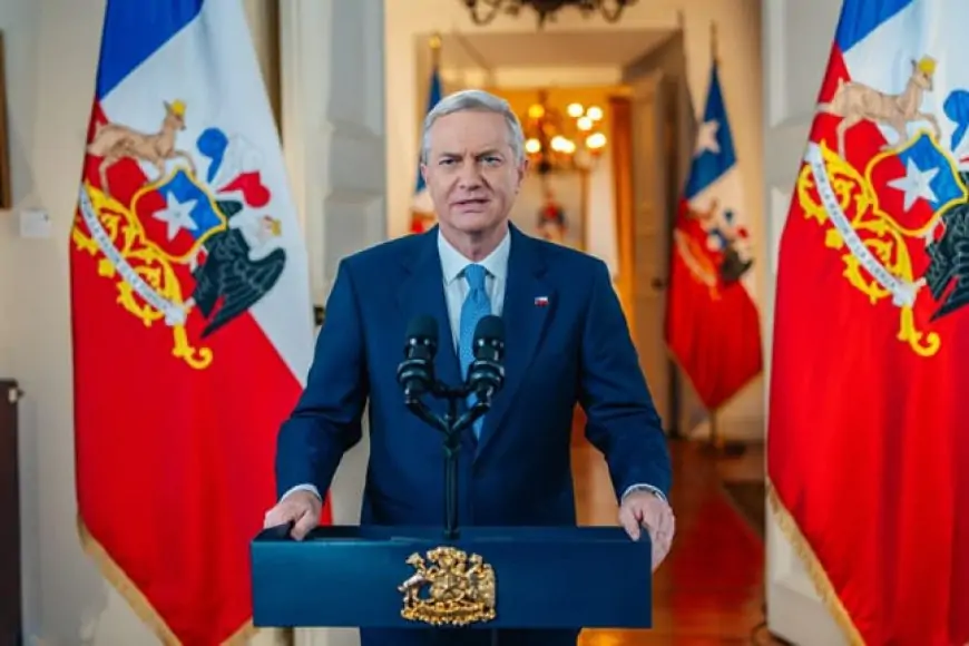 Cadem: aprobación de Kast sube a 40% y plan de seguridad obtiene alto respaldo ciudadano