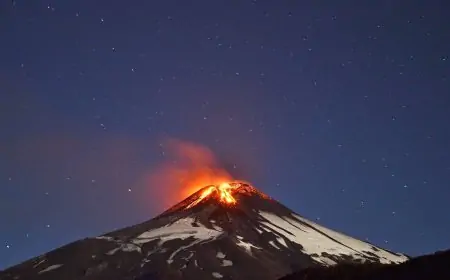 Sernageomin declara alerta amarilla para volcán Villarrica por ascenso de lago de lava a superficie
