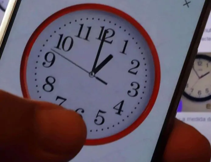 Esta noche cambia la hora en Chile y 14 regiones adelantan sus relojes una hora