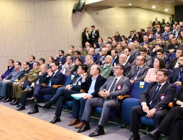 PDI reúne a especialistas en seminario nacional sobre sustracción de madera y tala ilegal en Valdivia