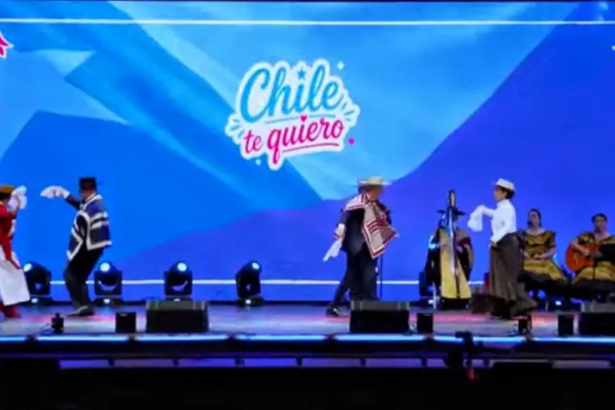 "Brindo por el Estrecho de Magallanes": Presidente Kast inaugura Fiestas Patrias con paya contingente
