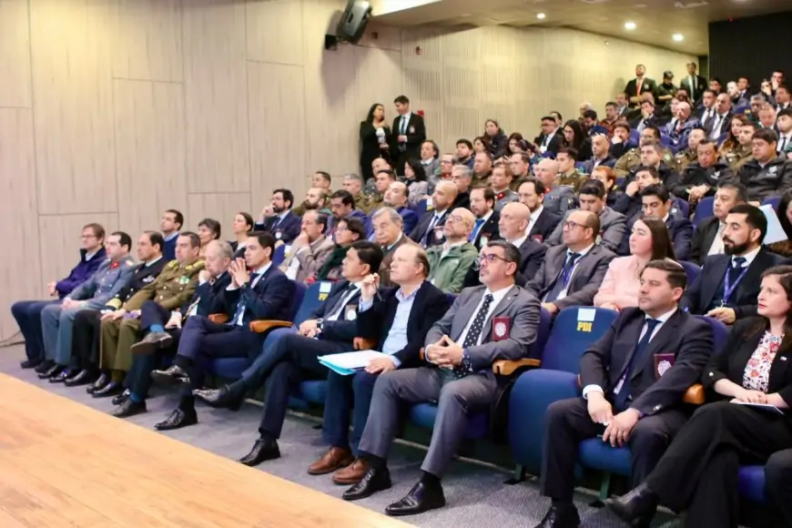 PDI reúne a especialistas en seminario nacional sobre sustracción de madera y tala ilegal en Valdivia