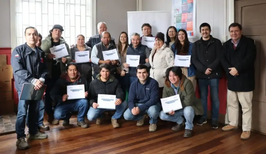 INDAP y Cooprinsem certifican a 10 pequeños ganaderos de Los Ríos en inseminación artificial