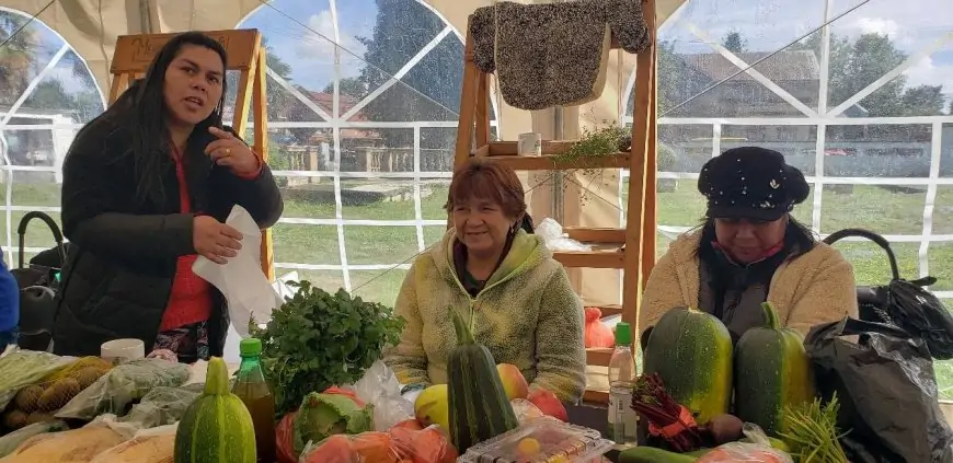 INDAP Los Ríos celebra 10 años de Mercados Campesinos con 14 puntos de venta en la región