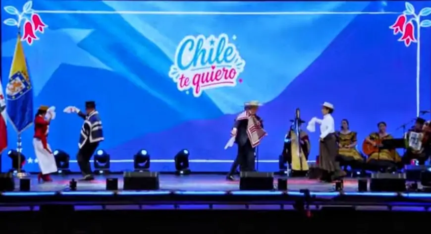 "Brindo por el Estrecho de Magallanes": Presidente Kast inaugura Fiestas Patrias con paya contingente