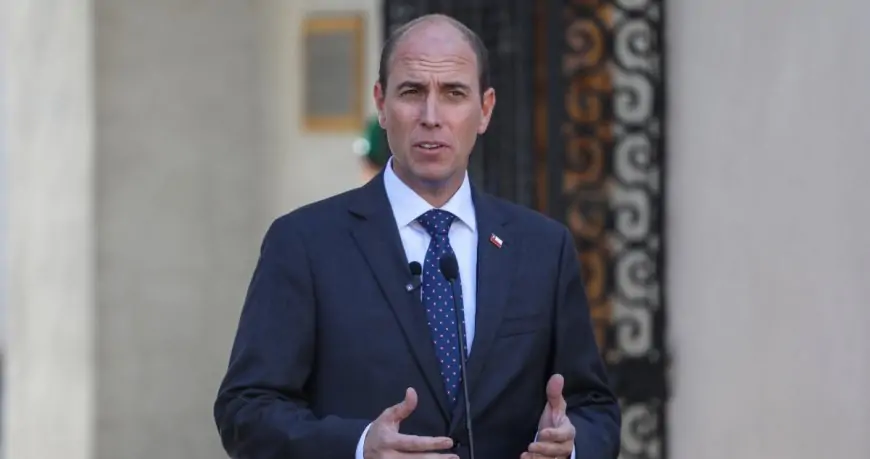 Arrau dice que "por mí, no iría al Congreso" en plena búsqueda de votos para reforma migratoria
