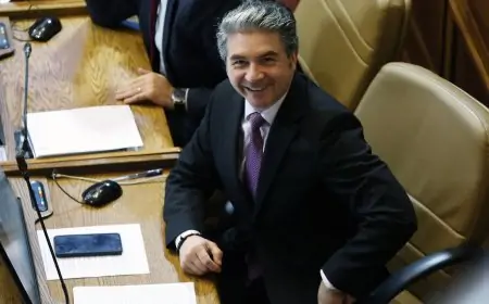 Diputado Omar Sabat es sobreseído en causa por conducción en estado de ebriedad