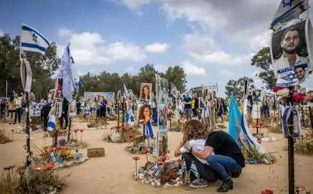 "Seremos el símbolo de elegir la vida": el kibutz Be'eri renace tres años después de la masacre de Hamás