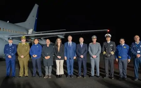 Presidente Kast arribó a Los Ríos para participar en Encuentro Empresarial del Sur en Valdivia