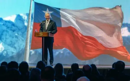 Presidente Kast inaugura EESUR 2026 en Valdivia y recibe informe de motores productivos de Los Ríos
