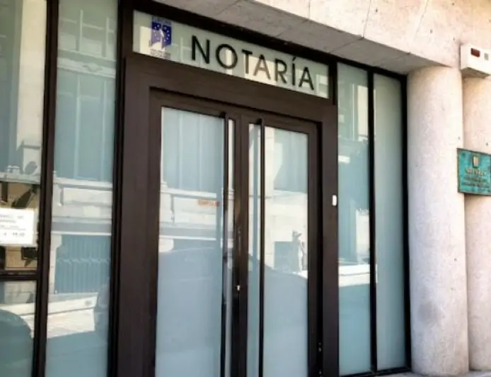 35 notarios y conservadores mayores de 75 años dejan sus cargos este viernes en todo Chile