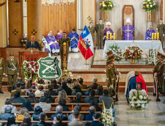 Presidente Kast en funeral del suboficial Urrea: "Vamos a pedir las máximas sanciones"
