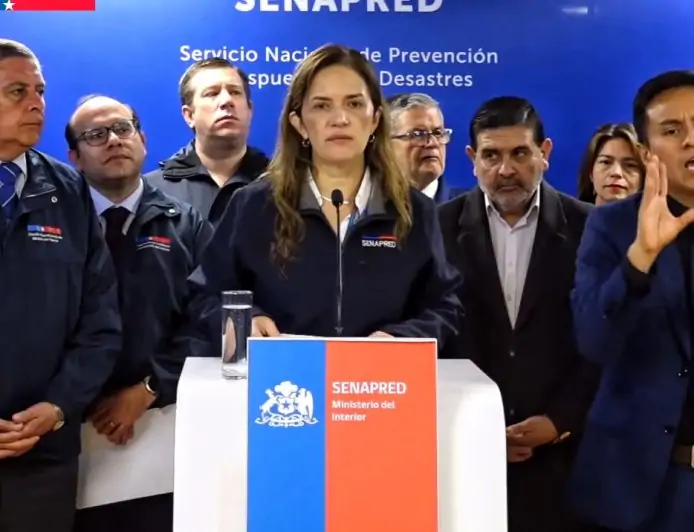 Senapred reporta 118 damnificados y 147 albergados tras aluvión en Las Condes