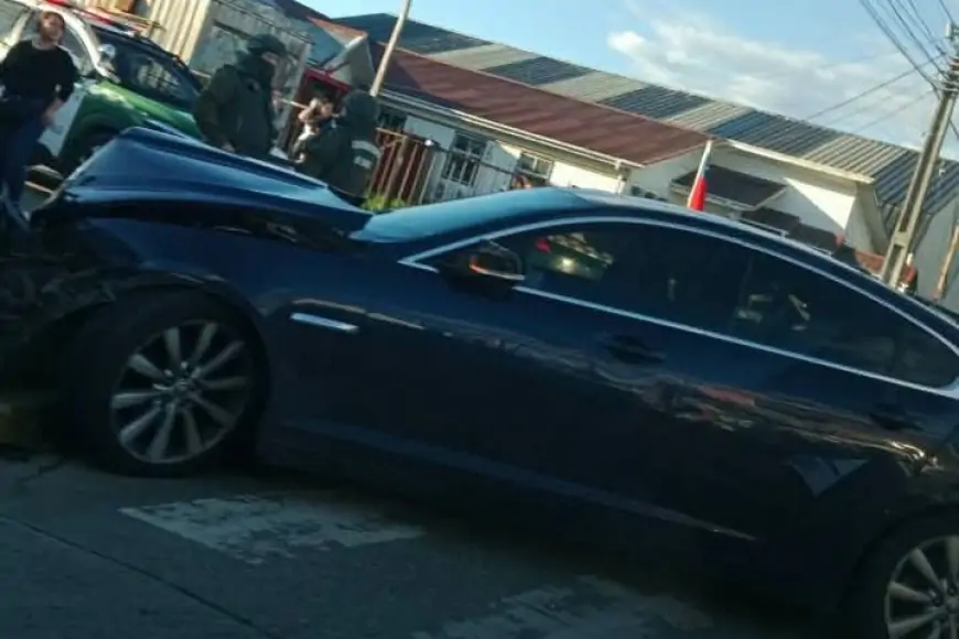 Detienen a sujeto que huyó tras evadir control en Valdivia y colisionó cuatro autos