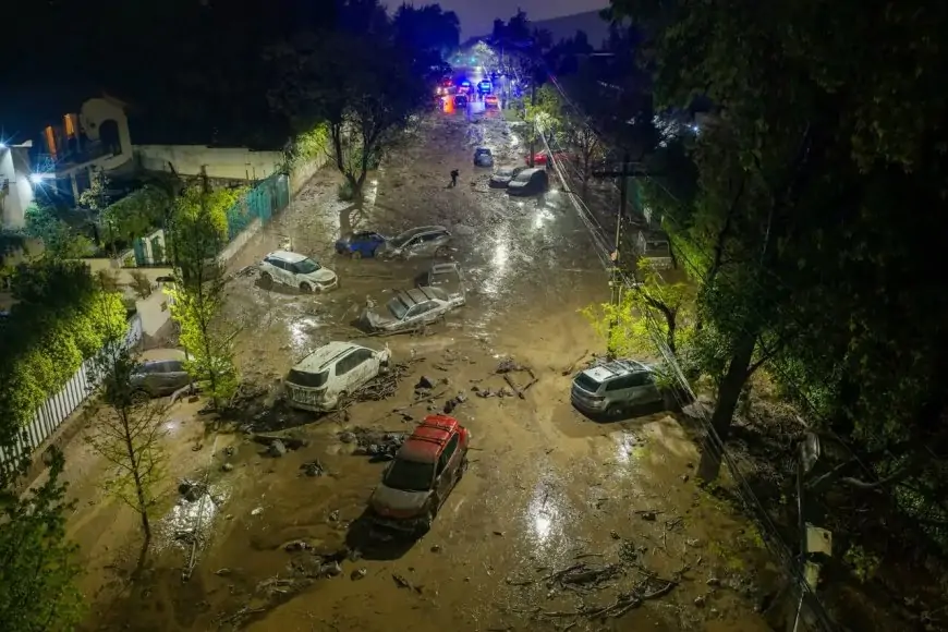 Presidente Kast decreta zona de catástrofe en Las Condes tras devastador aluvión en San Carlos de Apóquindo