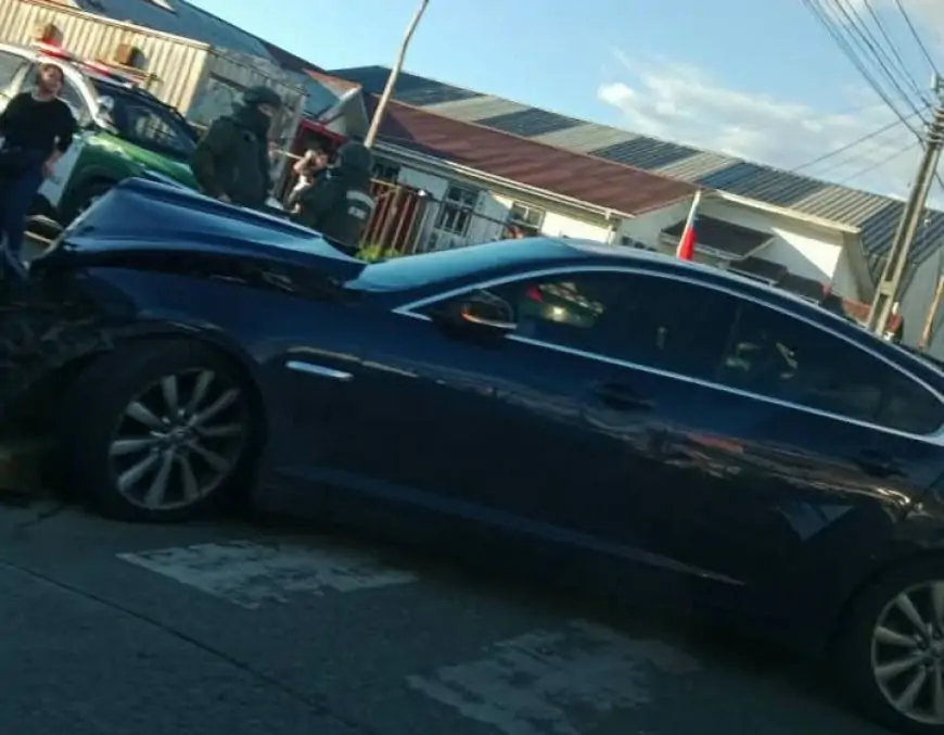 Detienen a sujeto que huyó tras evadir control en Valdivia y colisionó cuatro autos