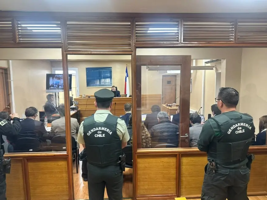 Decretan cautelares para tres imputados en causa contra alcalde de Río Bueno: audiencia continúa este miércoles